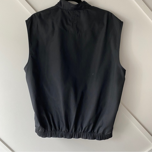 FootJoy Men's Windshirt Golf Vest (Windproof)- Small - Picture 6 of 6